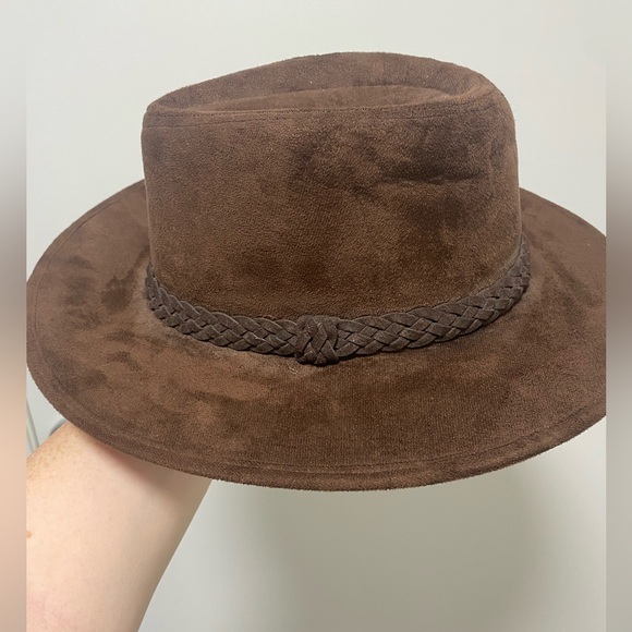 Brown Hat - Picture 3 of 4